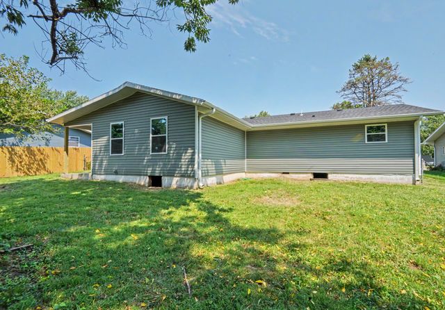 2752 W Sylvia Court, Springfield, MO 65803