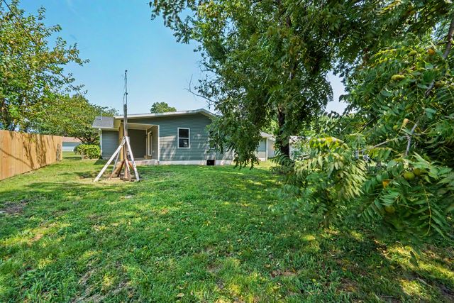 2752 W Sylvia Court, Springfield, MO 65803