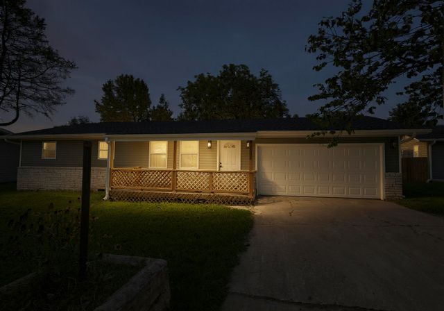 2752 W Sylvia Court, Springfield, MO 65803