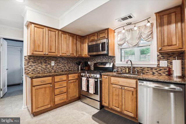 4555 LANTERN PL, Alexandria, VA 22306