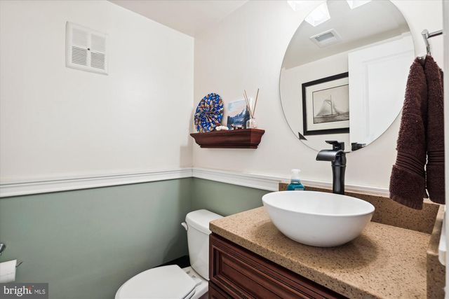 4555 LANTERN PL, Alexandria, VA 22306