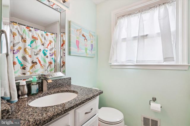 4555 LANTERN PL, Alexandria, VA 22306