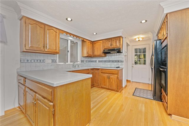 112 Red Rock Circle, Greece, NY 14626