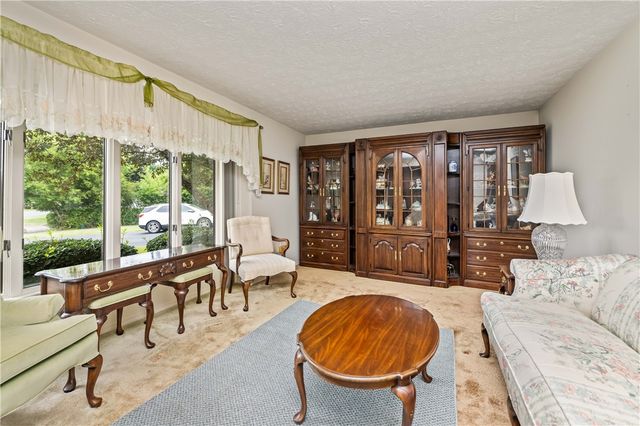 112 Red Rock Circle, Greece, NY 14626