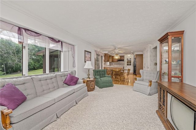 112 Red Rock Circle, Greece, NY 14626