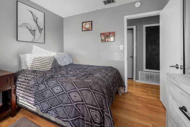 2 S Lake Avenue, Mary Esther, FL 32569