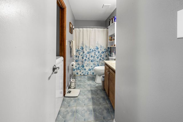 2 S Lake Avenue, Mary Esther, FL 32569