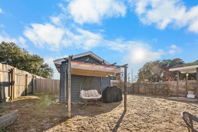 2 S Lake Avenue, Mary Esther, FL 32569