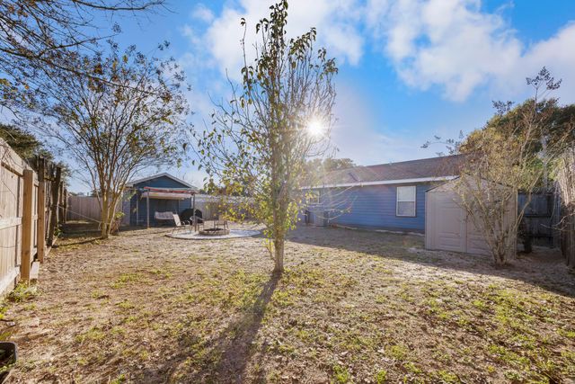 2 S Lake Avenue, Mary Esther, FL 32569