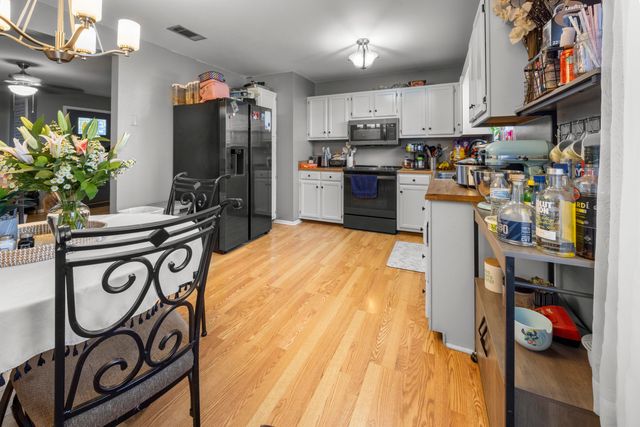 2 S Lake Avenue, Mary Esther, FL 32569