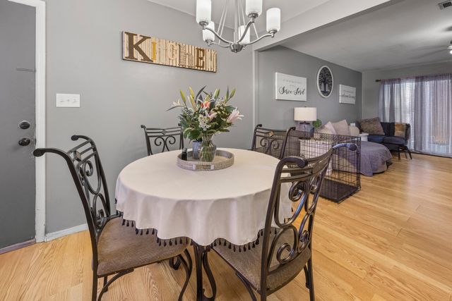 2 S Lake Avenue, Mary Esther, FL 32569