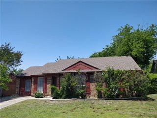 825 Annapolis Drive, Arlington, TX 76017