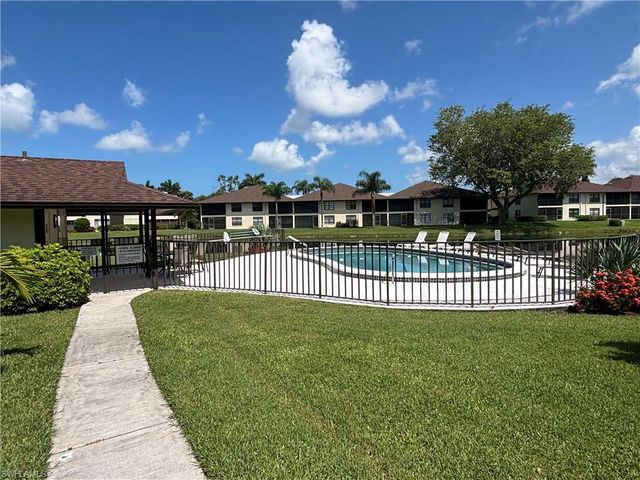 1600 Misty Pines CIR 206, Naples, FL 34105