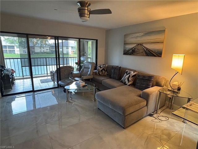 1600 Misty Pines CIR 206, Naples, FL 34105