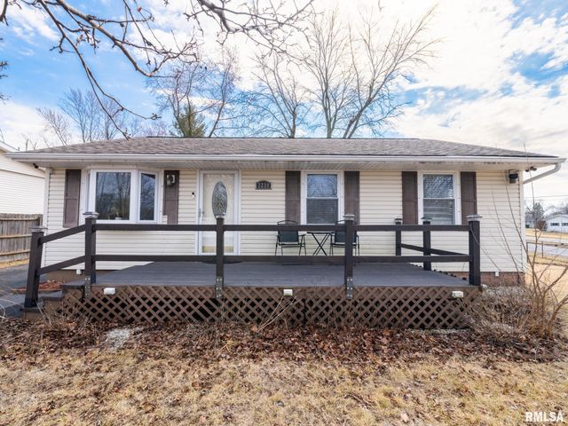 2239 LINNHILL Lane, Washington, IL 61571