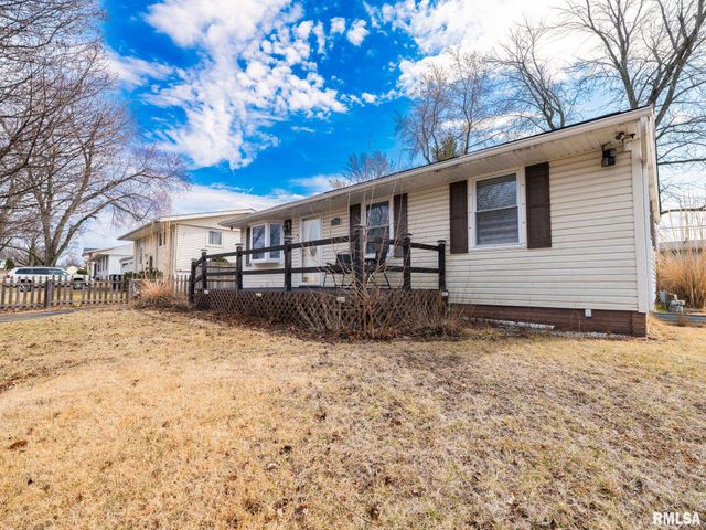 2239 LINNHILL Lane, Washington, IL 61571