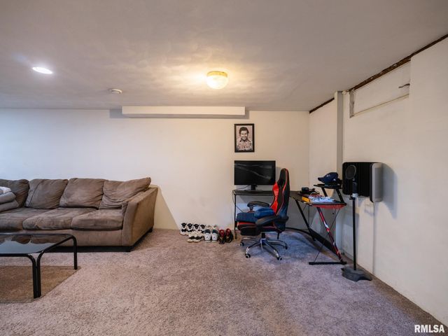 2239 LINNHILL Lane, Washington, IL 61571