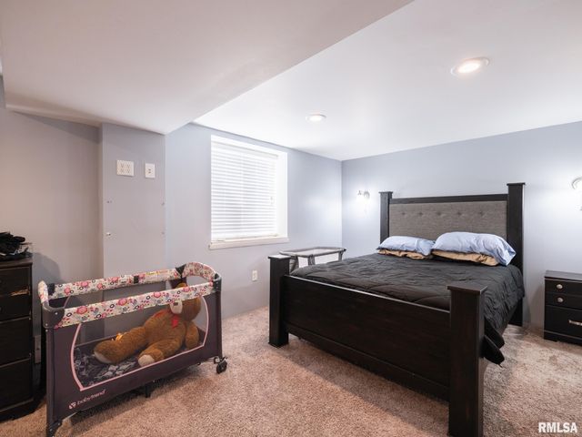 2239 LINNHILL Lane, Washington, IL 61571