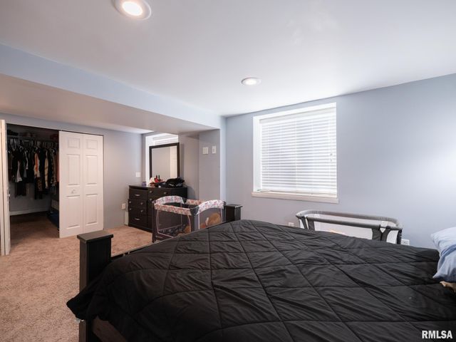 2239 LINNHILL Lane, Washington, IL 61571