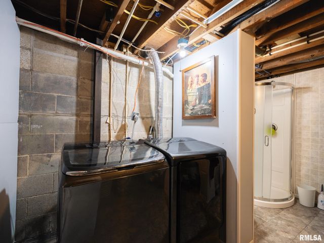 2239 LINNHILL Lane, Washington, IL 61571