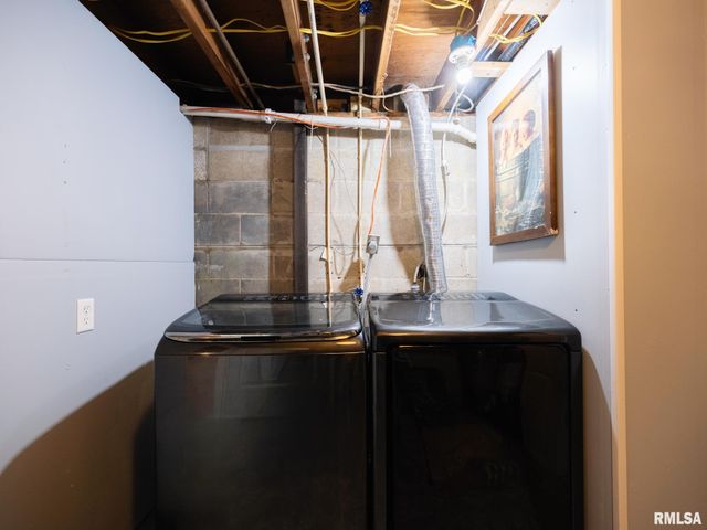 2239 LINNHILL Lane, Washington, IL 61571