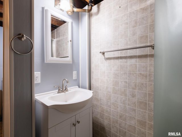 2239 LINNHILL Lane, Washington, IL 61571