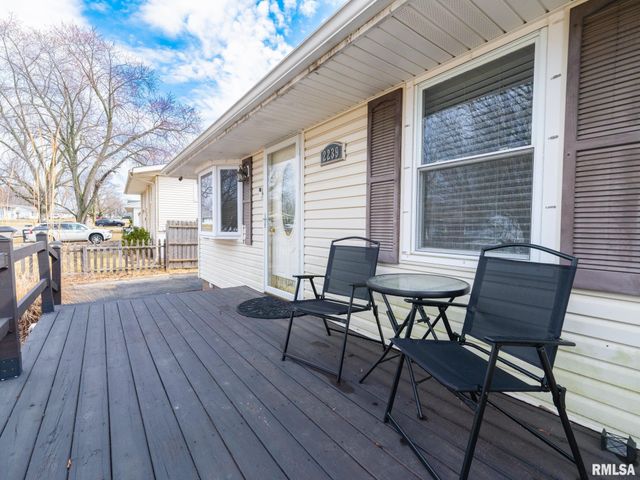 2239 LINNHILL Lane, Washington, IL 61571