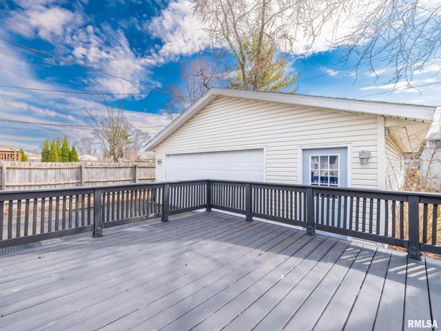 2239 LINNHILL Lane, Washington, IL 61571