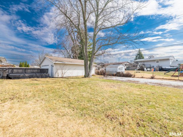 2239 LINNHILL Lane, Washington, IL 61571