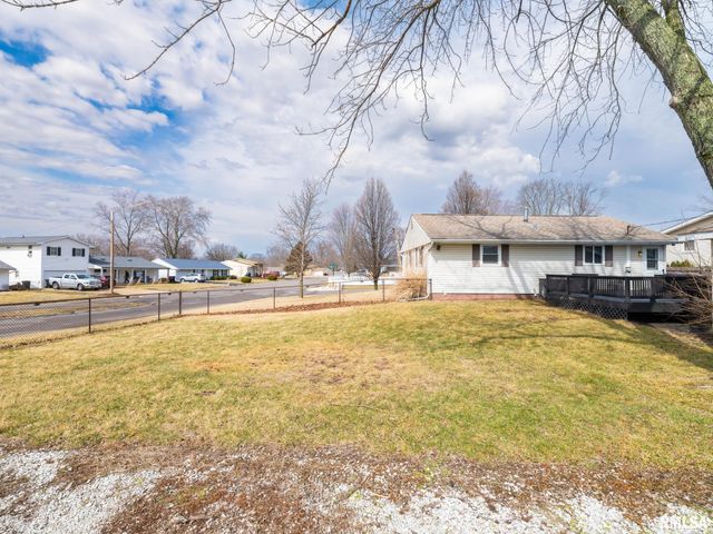 2239 LINNHILL Lane, Washington, IL 61571