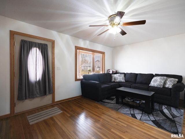 2239 LINNHILL Lane, Washington, IL 61571