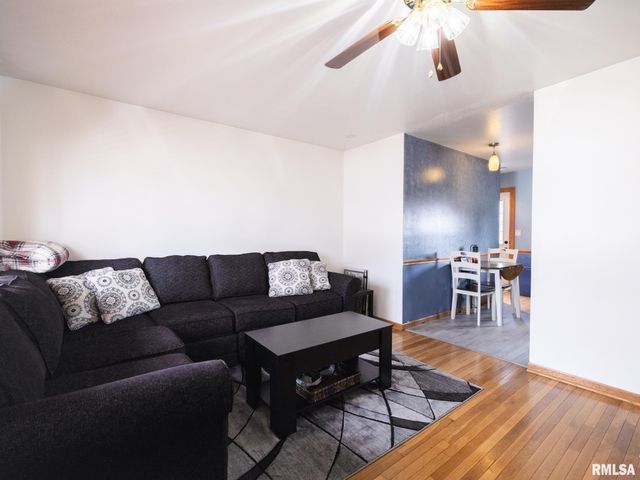 2239 LINNHILL Lane, Washington, IL 61571