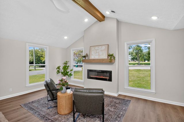 101 Pebble Creek Dr, Hendersonville, TN 37075