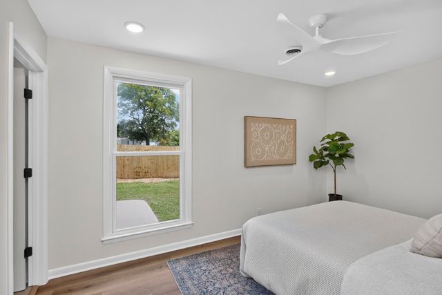 101 Pebble Creek Dr, Hendersonville, TN 37075