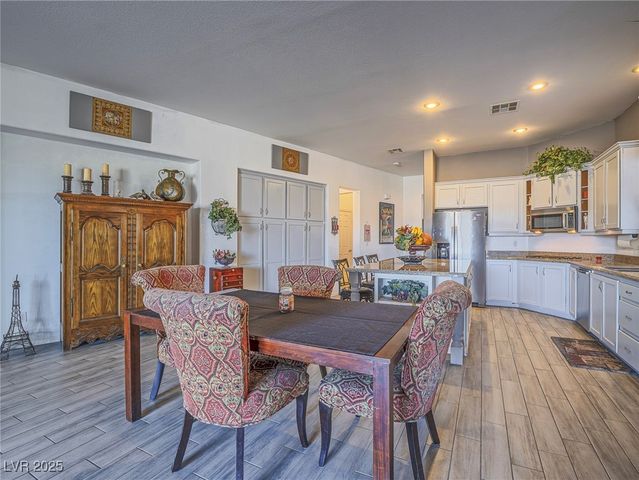 464 Via Stretto Avenue, Henderson, NV 89011