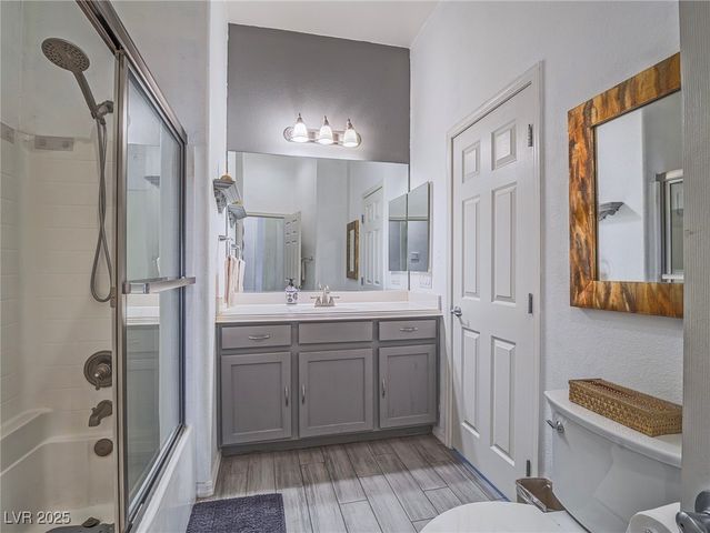 464 Via Stretto Avenue, Henderson, NV 89011