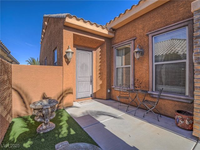464 Via Stretto Avenue, Henderson, NV 89011