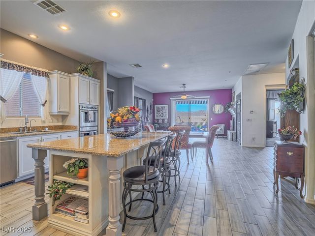 464 Via Stretto Avenue, Henderson, NV 89011