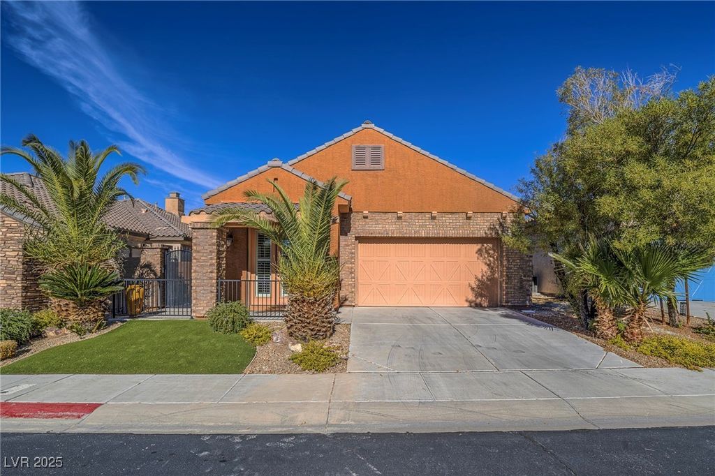 464 Via Stretto Avenue, Henderson, NV 89011