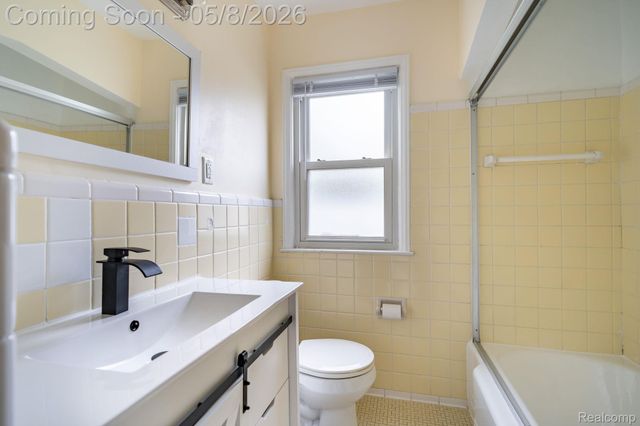 334 ADAMS Court, Ferndale, MI 48220