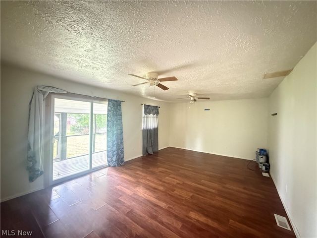 4422 11th Avenue, Parkersburg, WV 26101