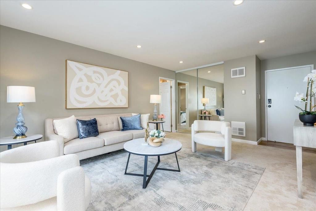 Image 3 of property listing at 821 N Humboldt Street 309, San Mateo, CA 94401