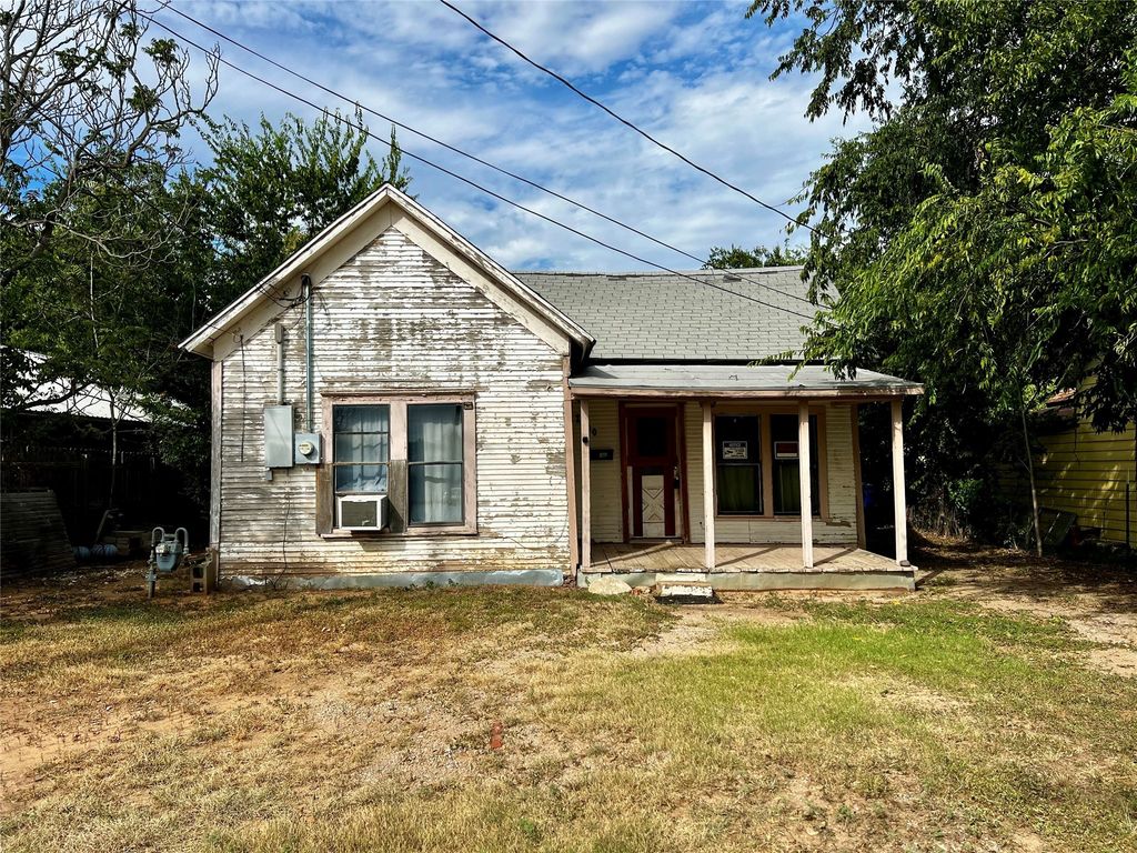 1000 Vincent Street, Brownwood, TX 76801