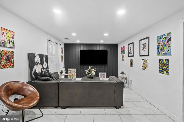 1000 PROSPECT LN, Somerdale, NJ 08083