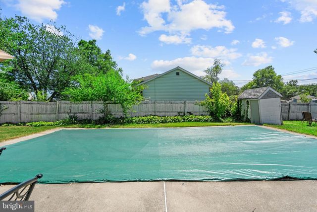 1000 PROSPECT LN, Somerdale, NJ 08083