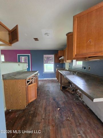12099 Highland Avenue, Gulfport, MS 39503