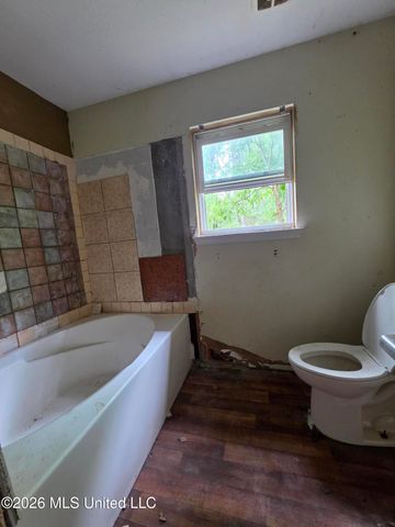 12099 Highland Avenue, Gulfport, MS 39503