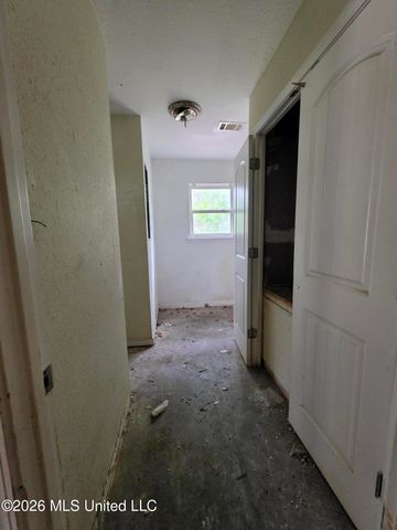 12099 Highland Avenue, Gulfport, MS 39503