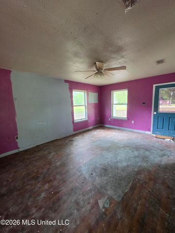 12099 Highland Avenue, Gulfport, MS 39503
