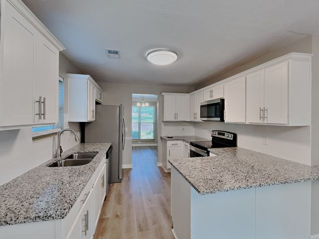 107 Charleston Ct, Hendersonville, TN 37075